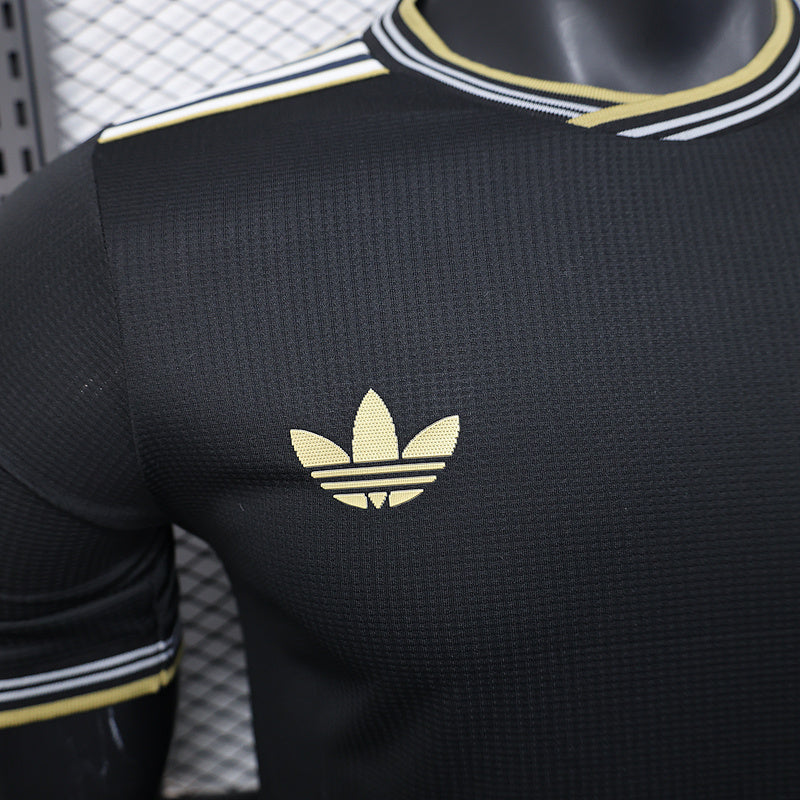 MAILLOT JUVENTUS ÉDITION SPÉCIALE NOIR 2025/2026