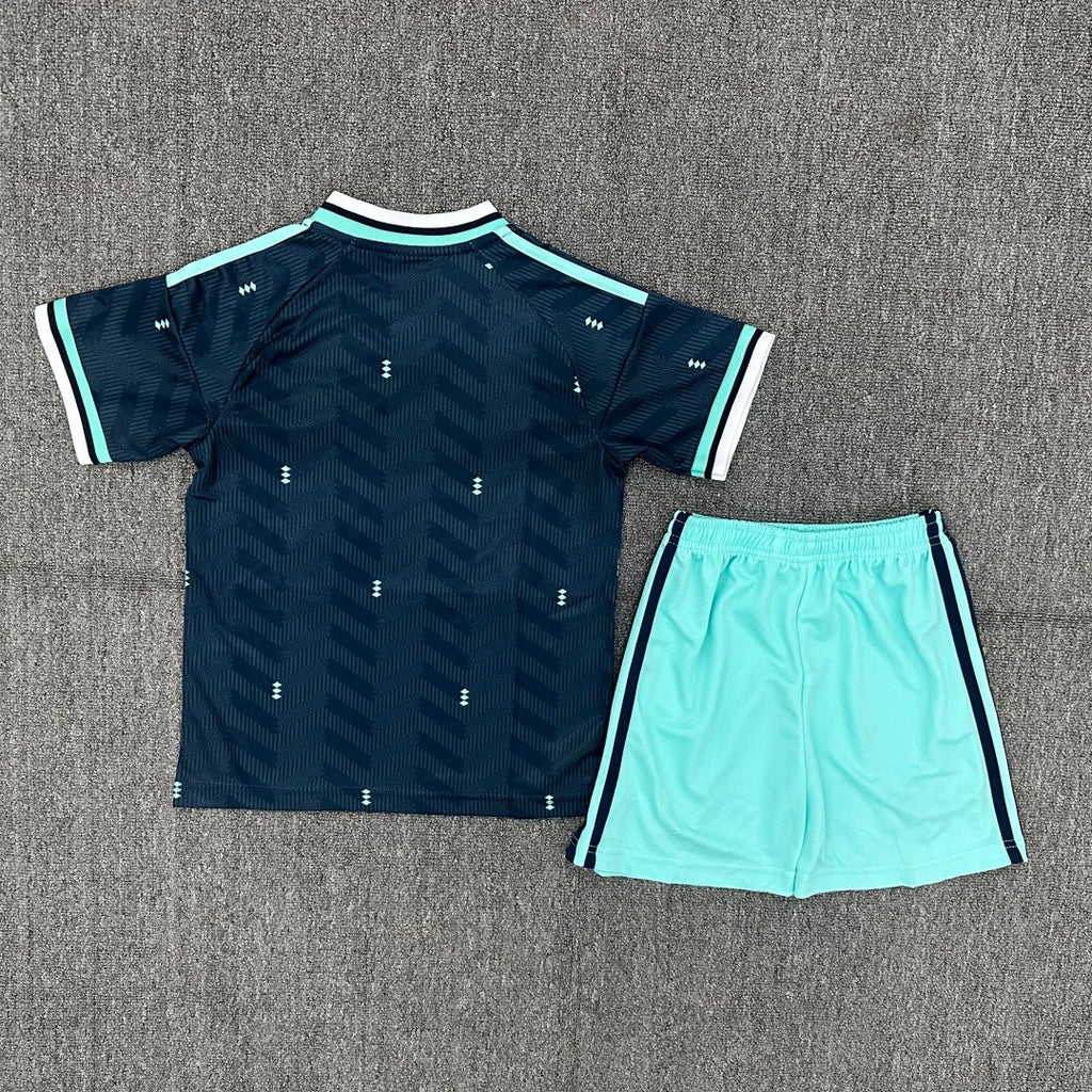 26/27 Ensemble Enfant   Allemagne Extérieur